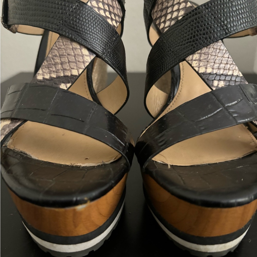Women’s Michael Michael Kors Wedge Size 6